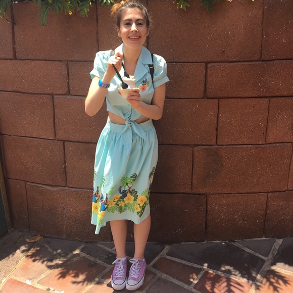 Disney Stitch Set / Top + Skirt - Picture 2 of 2